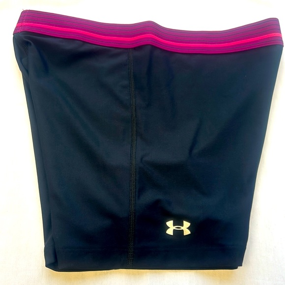 Women’s Under Armour Compression Shorts, Heat Gear, 3 inch inseam, New - Picture 7 of 8